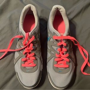 NWOT Nike Sneakers sz 10